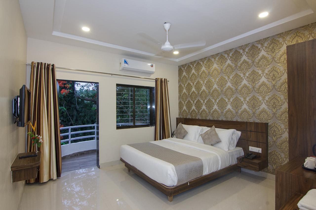 Strand Resort Lonavala Kültér fotó