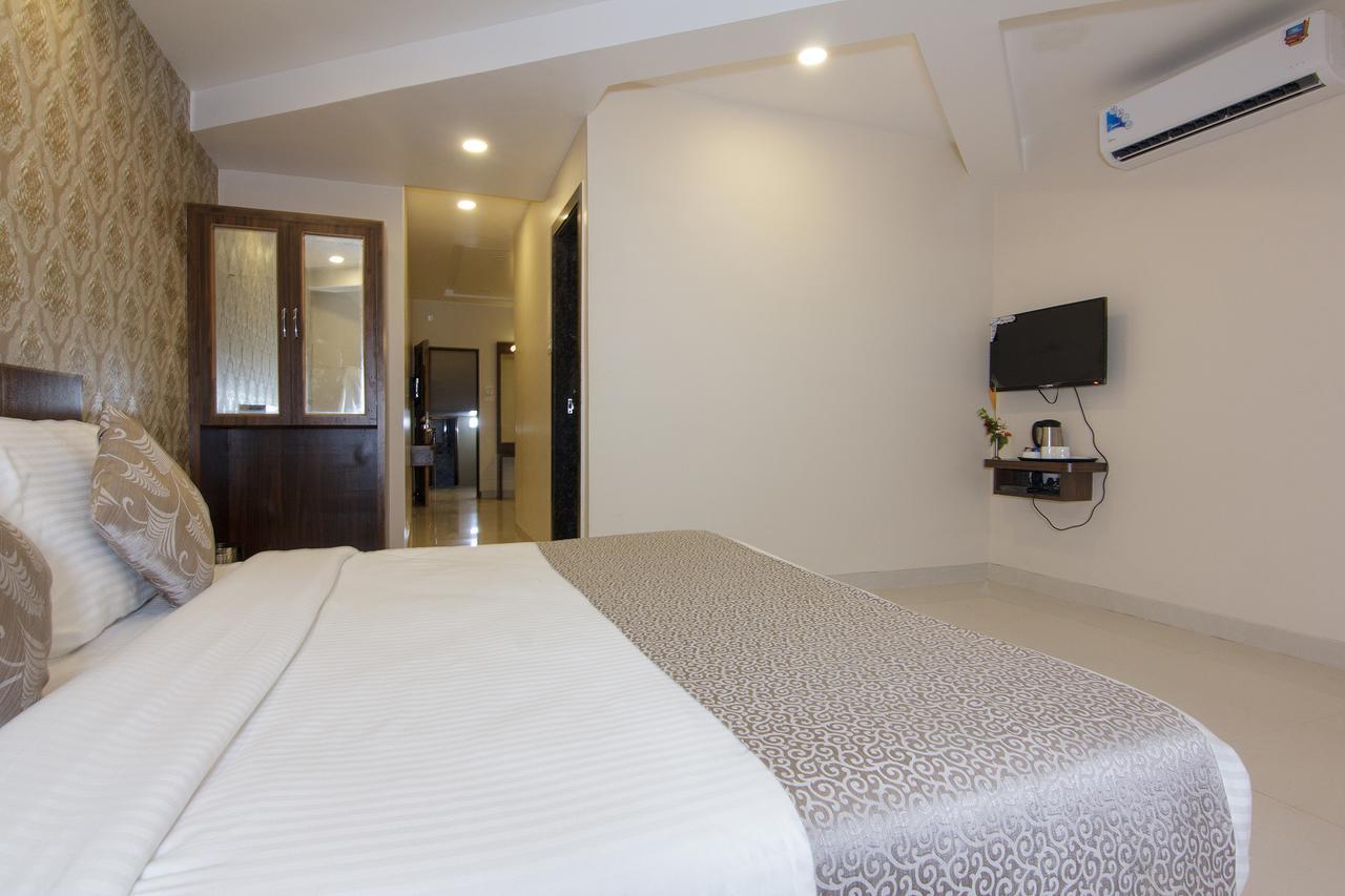 Strand Resort Lonavala Kültér fotó